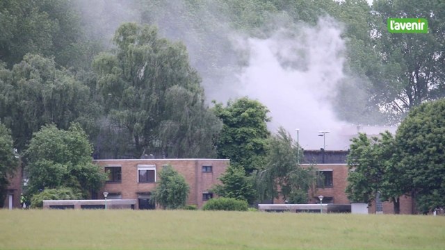Incendie à la prison de Lantin : un pompier décédé et trois blessés graves