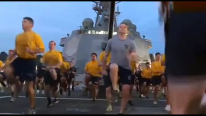 Il segretario a Difesa Usa Hegseth si allena con le truppe