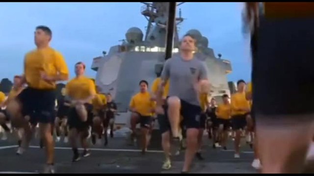 Il segretario a Difesa Usa Hegseth si allena con le truppe