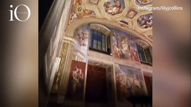 Emily in... Vatican: Lily Collins e il cast di Emily in Paris incantati dai Musei Vaticani