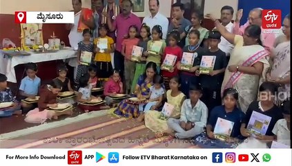 ಮೈಸೂರು: ಮಕ್ಕಳಿಗೆ ಹೂವು ನೀಡಿ, ಸಿಹಿ ತಿನ್ನಿಸಿ, ಅಕ್ಷರಭ್ಯಾಸ ಮಾಡಿಸಿದ ಶಿಕ್ಷಕರು