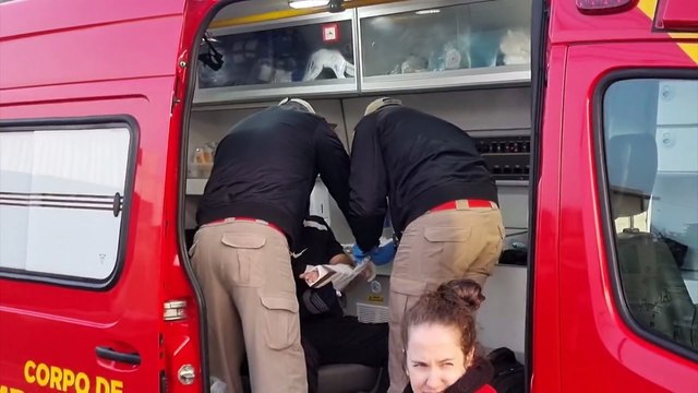 Homem fica ferido após colisão entre carro e moto no Cascavel Velho