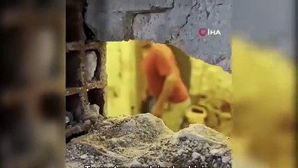 Komedyenin başına gelen olay güldürmedi: Duvarı kırıldı, usta göründü!