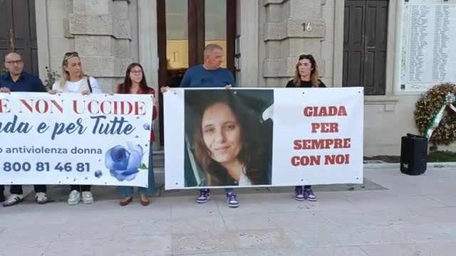 Vigonza, camminata per ricordare Giada Zanola, uccisa dall'ex: il video della manifestazione