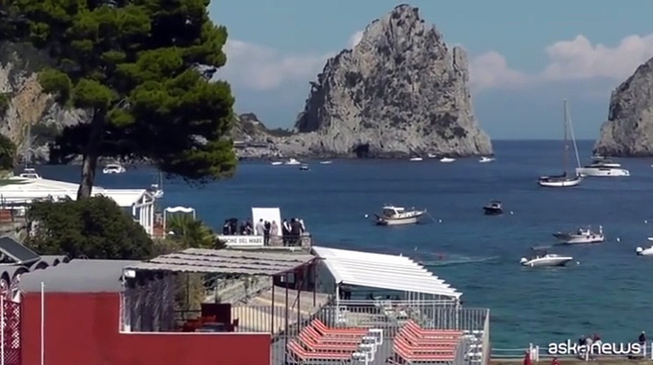 Beautiful a Capri, ciak tra mare e Piazzetta con Ridge, Brooke, Eric