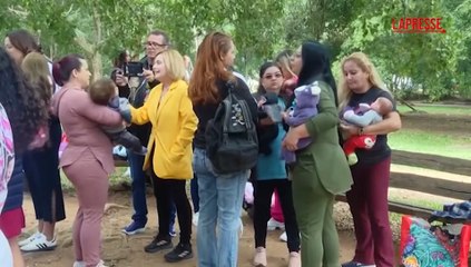 In Brasile impazza il fenomeno delle bambole reborn: "Ci criticano ma a noi piacciono"