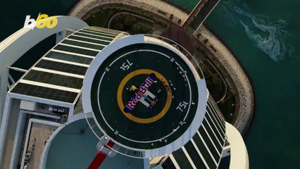 Check Out This Video of a Pilot Landing a Plane on a Tiny Helipad