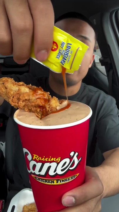 Follow for more ASMR videos🌮🍟 Credits: @lifeofcian_ #mukbang #asmr #fastfood #asmreating