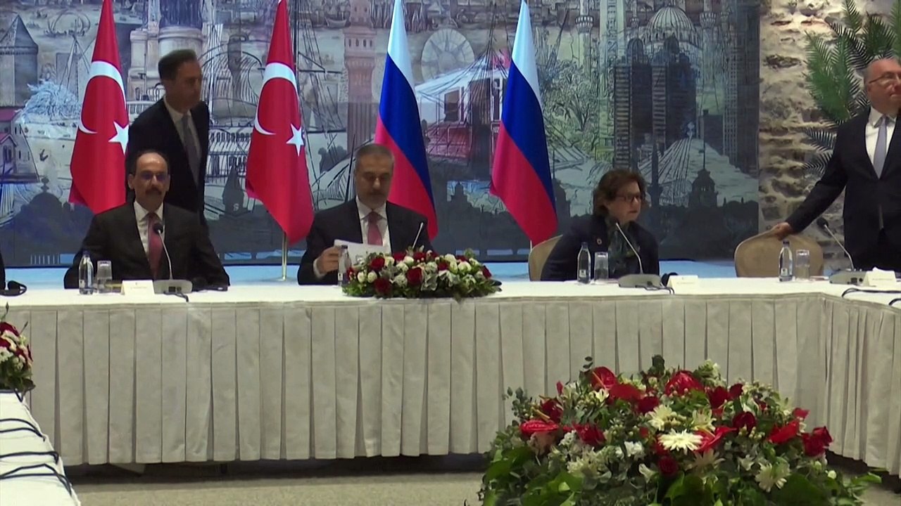 Turquía propone acoger una cumbre entre Putin, Zelenski y Trump