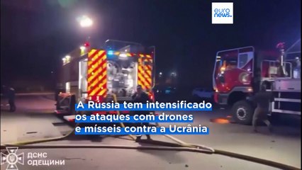 Destruição em Kharkiv após vaga de ataques russos