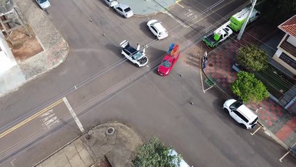 Carros se envolvem em acidente no Bairro São Cristóvão