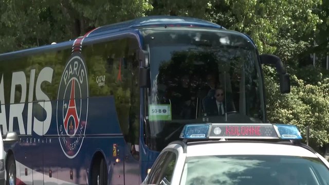 Il est impossible que nous ne gagnions pas», disent des fans enthousiastes à l’hôtel de l’équipe du PSG à Munich