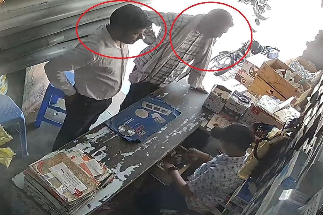 बदमाश बेखौफ : यहां दिनदहाड़े एक दुकान के गल्ले से उड़ाई नकदी, वारदात सीसीटीवी कैमरे में कैद