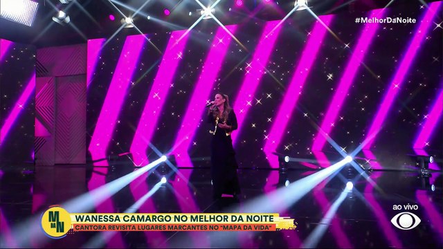 Wanessa canta Me Engana Assim que Eu Gosto no palco do Melhor da Noite