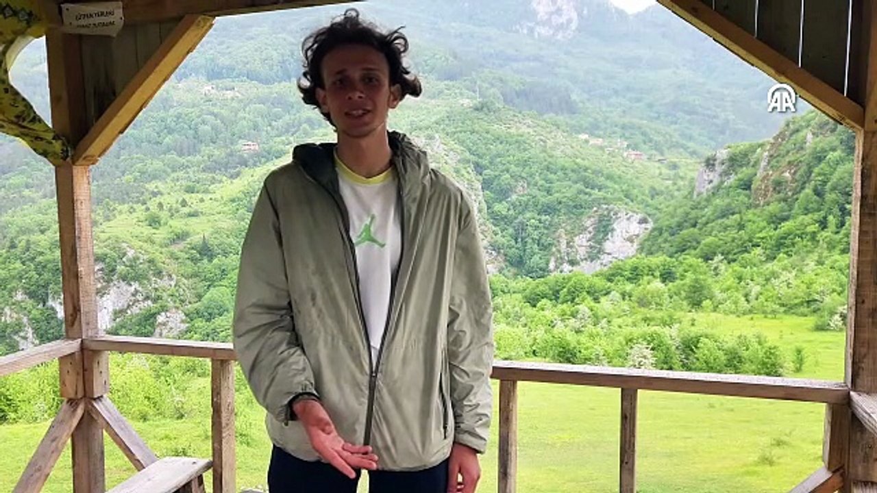 Muğla'dan yola çıkan genç Türkiye'yi yürüyerek geziyor
