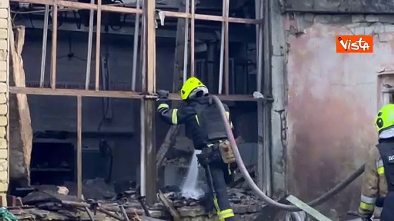 Attacco russo con droni, distrutto deposito dei filobus Kharkiv