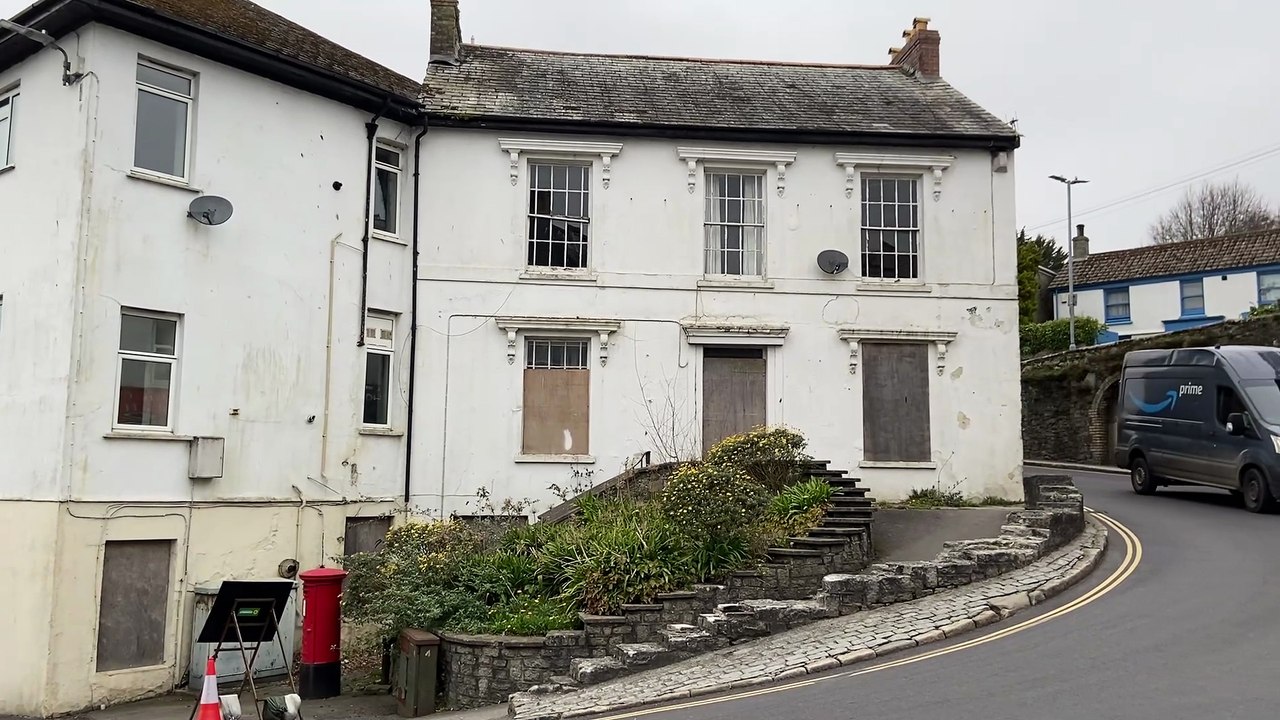 Largely bleak picture painted of future of former General Wolfe pub building in St Austell - Video by Andrew Townsend