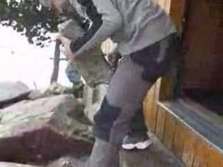 Homo habilis découvre l' Outil.....