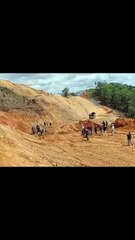 Dispersan a tiros y bombazos a comunitarios en Zambrana Cotui