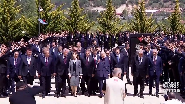 TBMM Başkanı Numan Kurtulmuş, CHP lideri Özgür Özel'i ziyaret etti