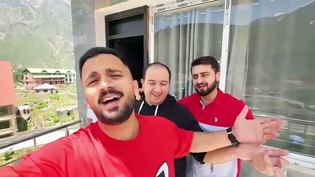 Breaks Got Failed On mountains😱Booked Luxury Resort for Boys🙏🏻