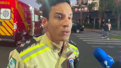 Jovem fica ferido após colisão entre moto e caminhão no centro de Umuarama - 2