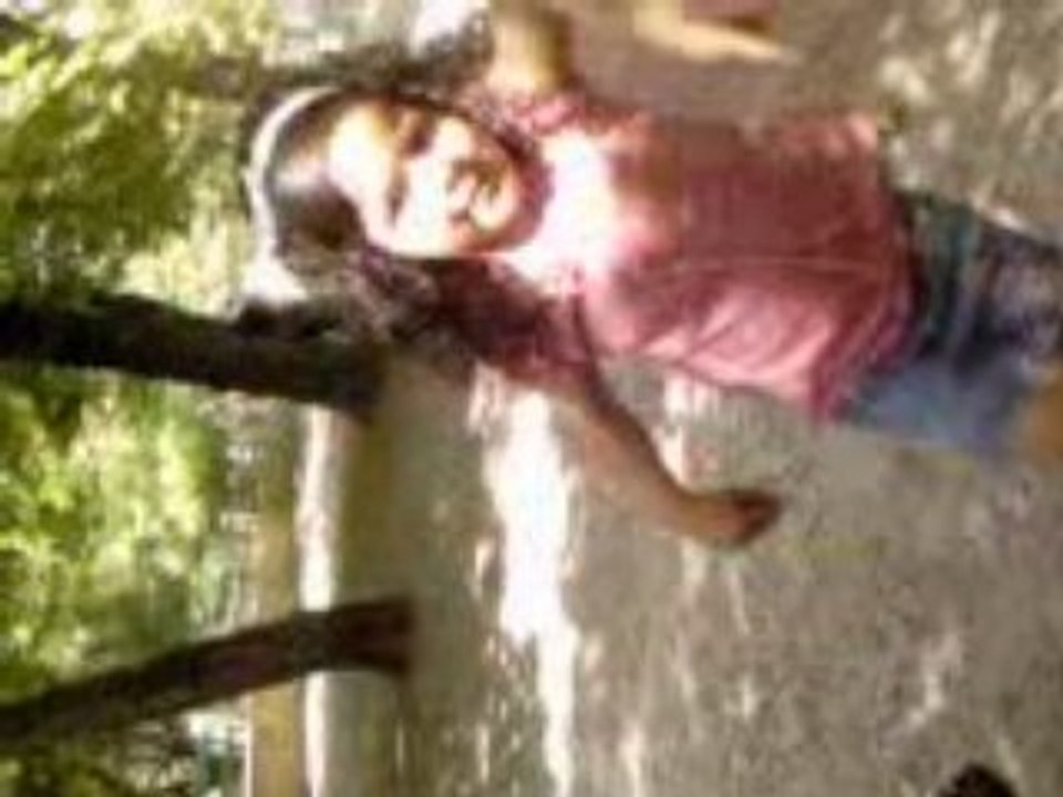 Ma ptite tecktonikeuse à sa facOn ptdr ...