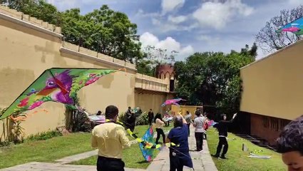 tn7-“Cometas por la paz”- Estudiantes volaron papalotes para pedir el fin de las guerras-300525