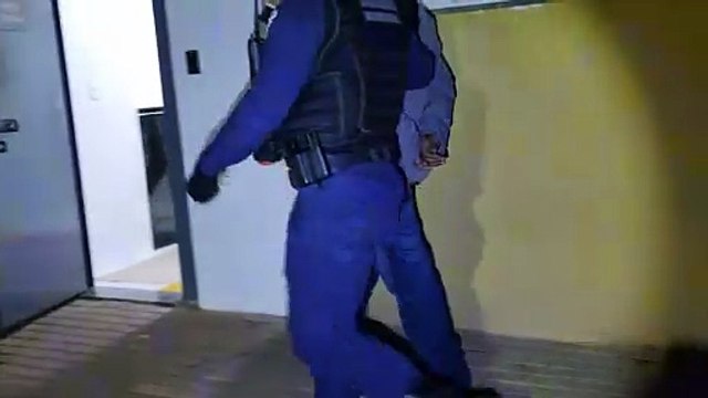 ROMU apreende simulacro, pinos para acondicionar drogas e encaminha dupla à delegacia