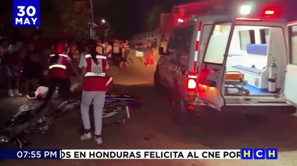 Dos jóvenes resultaron gravemente heridos tras impactar con sus motocicletas en Santa Cruz de Yojoa