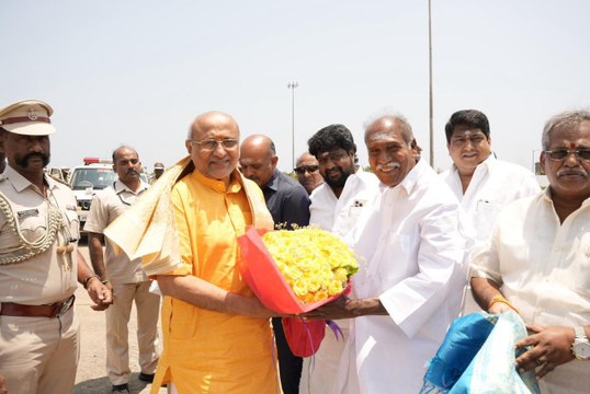 கமலை பற்றி ஒரு ஆளுநர் நான் பதில் சொல்ல வேண்டிய அவசியம் இல்லை ! சி பி ராதாகிருஷ்ணன் பேட்டி