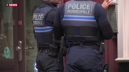 Amendes, armement, formation : le Sénat préconise d'élargir les prérogatives des policiers municipaux
