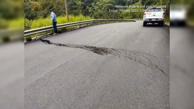Obras Públicas interviene tramos en carretera de Constanza
