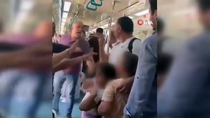Marmaray’da Dehşet! Çocuklarının Önünde Babayı Darp Ettiler