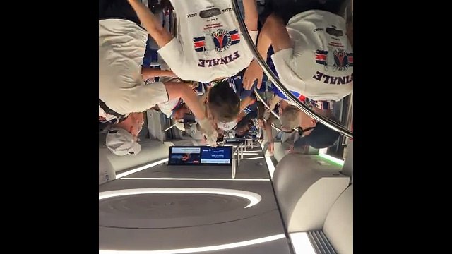 Les supporters du PSG mettent de l'ambiance dans le métro à Munich - Foot - Ligue des champions