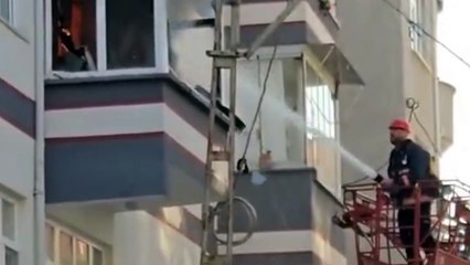 Gerze'de korkutan yangın: Mahalleli panik dolu anlar yaşadı