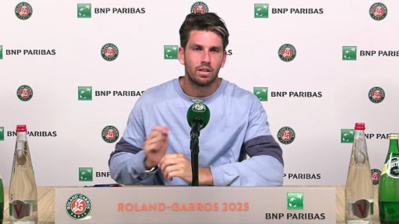 Roland-Garros 2025 - Cameron Norrie perturbé par les fans du PSG : "Le bruit des feux d'artifices... Je n'avais jamais connu cela"