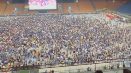 Il Psg segna il quarto gol e i tifosi dell'Inter lasciano San Siro: il video