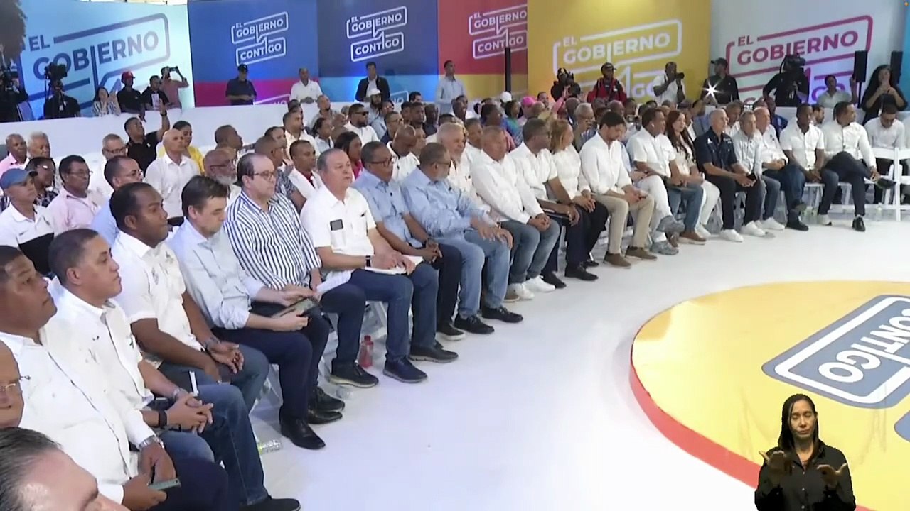 Presidente Abinader se reúne con comunitarios de San Cristóbal para impulsar soluciones concretas a problemáticas locales