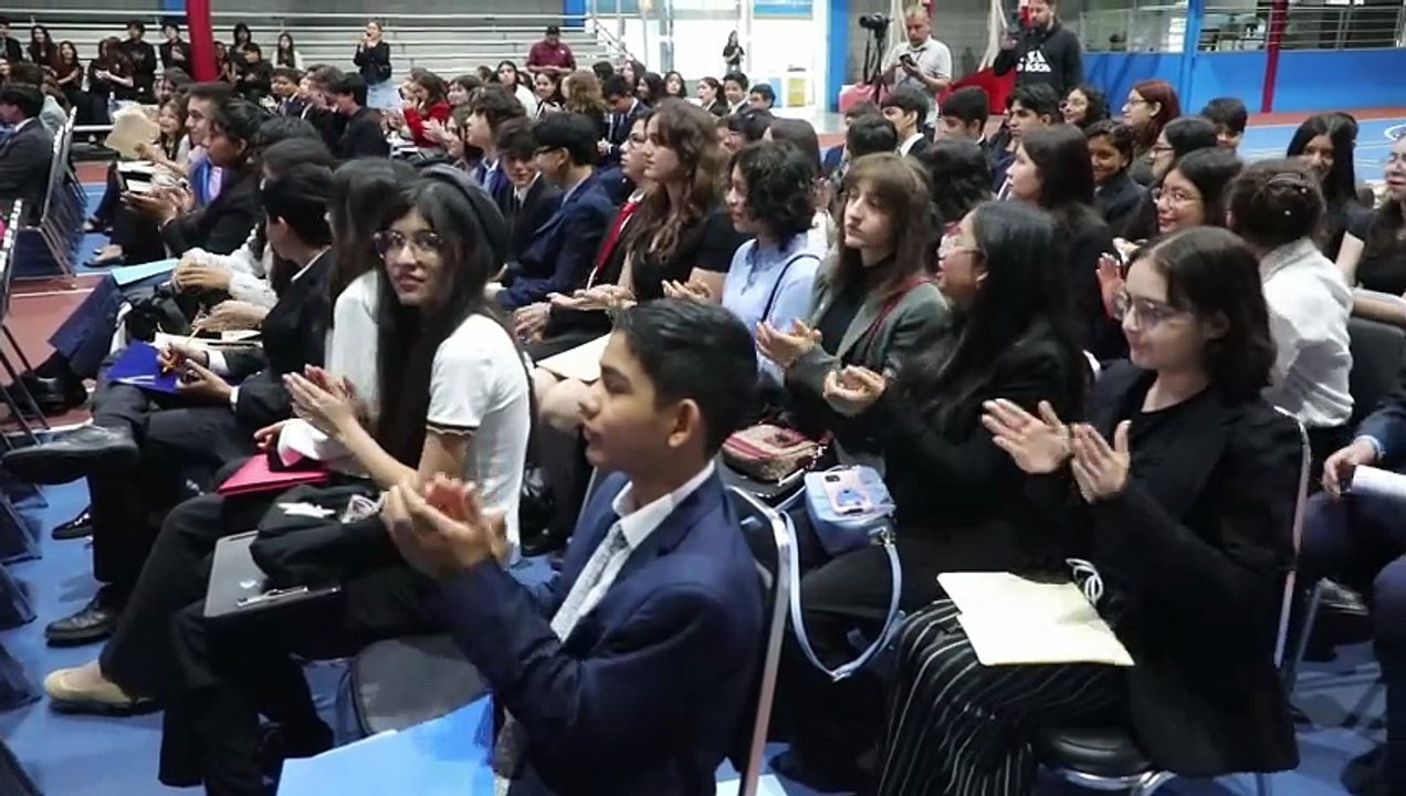 Andrés Mijes impulsa valores de liderazgo entre jóvenes en congreso estudiantil
