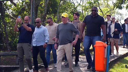 Ancelotti visita o Cristo Redentor e recebe benção