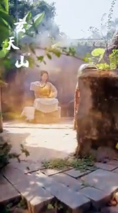 💖جنّية طيبة تستخدم السحر لإنقاذ رجل معاق، لكن المفاجأة أنه كان مديرًا تنفيذيًا متخفيًا! وبدأ الحب!