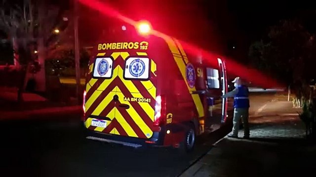 Socorristas do Siate atendem idoso após queda em casa no Bairro Cancelli