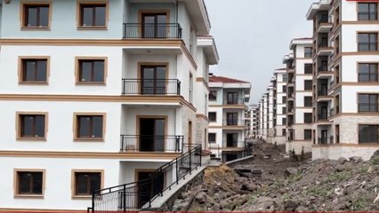 Afyonkarahisar’da TOKİ isyanı: “5 yıldır mağduruz, kirada perişan haldeyiz”