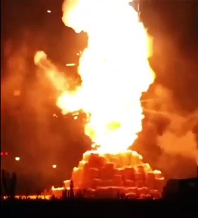 The Yonshakodama is a 900 lbs firework shell. It takes six months to make one.