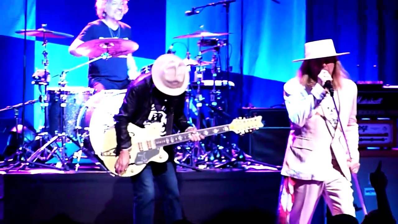 Cheap Trick - Hello There
