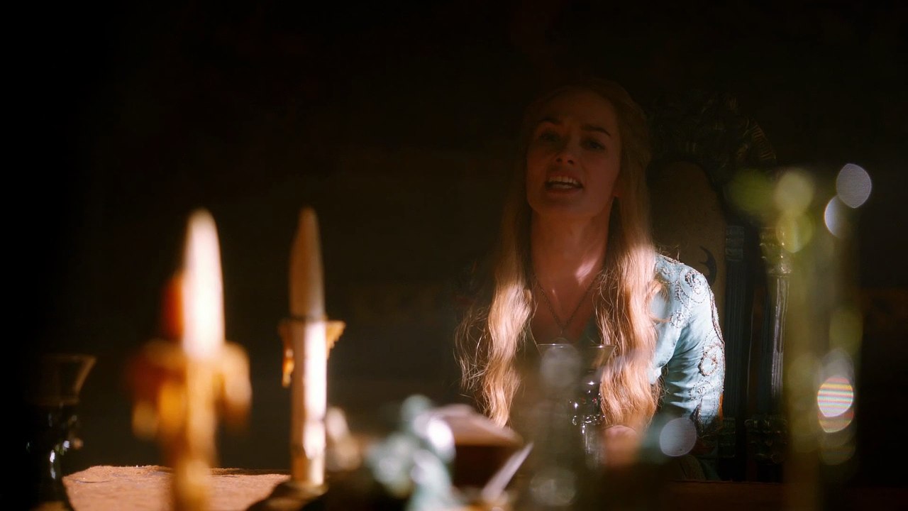 Game Of Thrones - S02 - 02 - the city is literally drowning in people