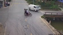 Motorcycle back seat passenger fast reaction time