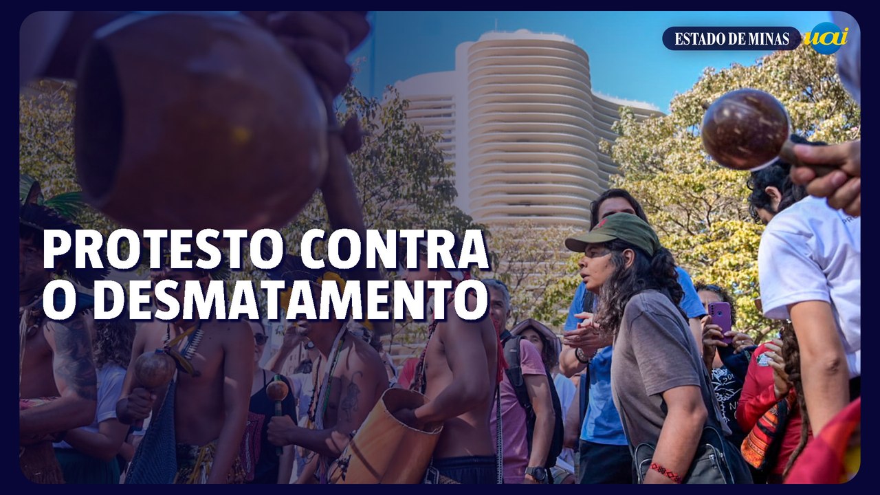 Movimentos protestam contra PL da Devastação na Praça da Liberdade, em BH