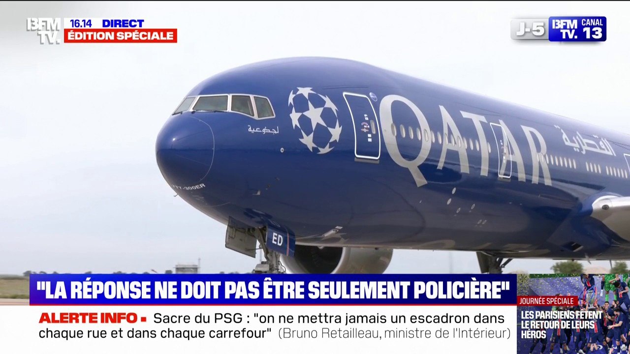 Sacre du PSG: les images de l'avion des joueurs du club parisien à l'aéroport Roissy-Charles de Gaulle